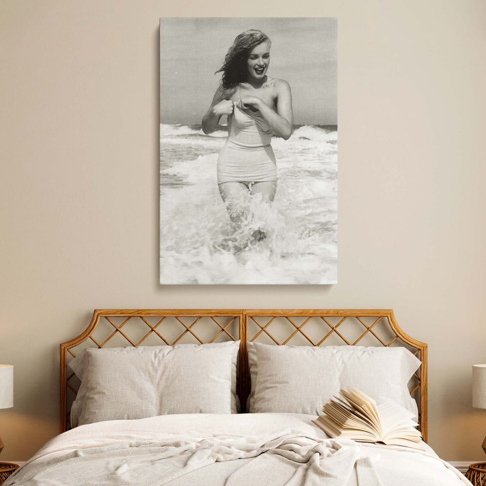 Beautiful Marilyn Monroe framed canvas featuring the Hollywood legend in an iconic pose. This black and white wall art print is ideal for home decor, office spaces, or gallery walls. Made with premium canvas and a sleek frame, it's a must-have for collect