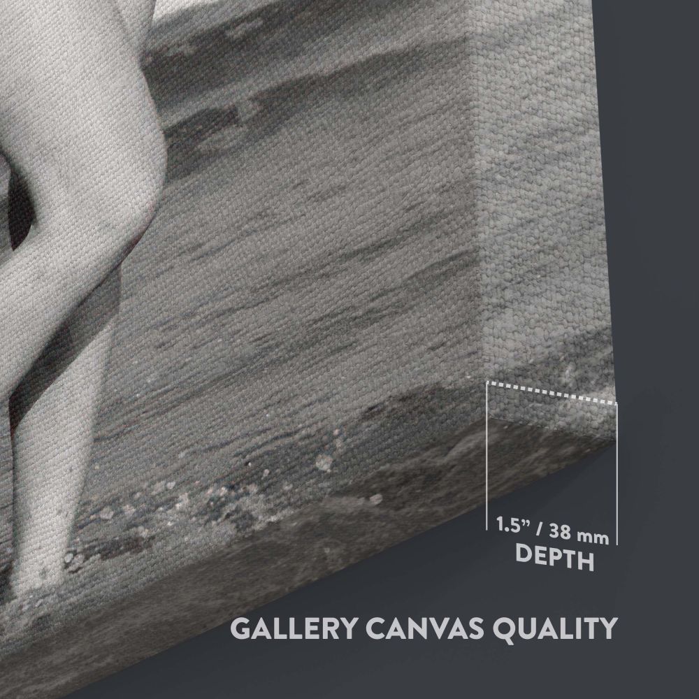 Striking image of model and actress Marilyn Monroe enjoying the beach, a bold and elegant piece of canvas art for lovers of retro charm.