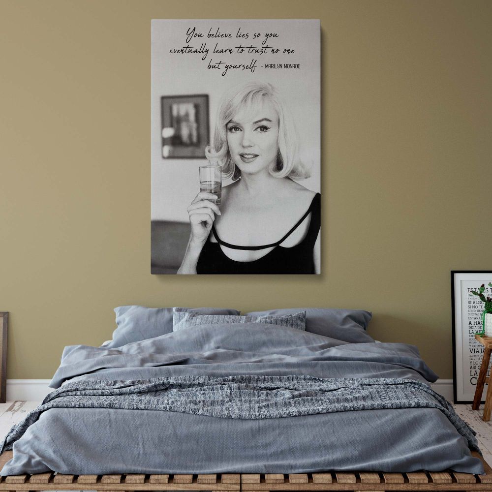 Vintage Hollywood print of Marilyn Monroe holding a glass paired with her handwritten quote about self-trust designed as empowering wall art for retro actress decor enthusiasts and collectors of timeless quote posters.