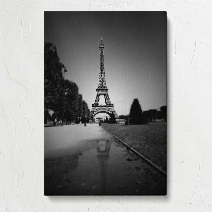 Eiffel Tower in Black and White canvas print, front canvas view