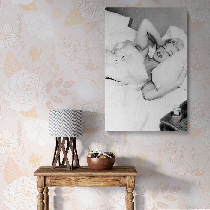 Marilyn Monroe — Bob Beerman Photoshoot (1953) canvas print, interior display view