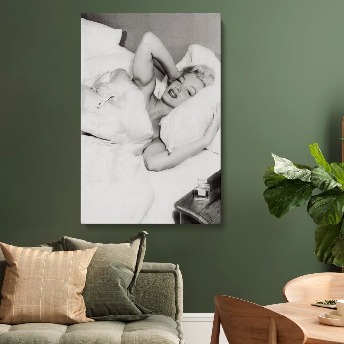Marilyn Monroe — Bob Beerman Photoshoot (1953) canvas print, interior display view