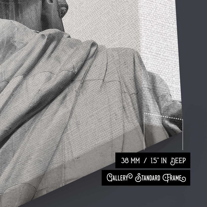 Statue of Liberty Close-Up in Black and White canvas print, canvas surface and edge detail