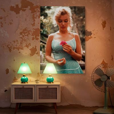 Marilyn Monroe in Green Dress - Flower in Hand Retro Portrait 