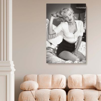 Marilyn Monroe Wall Canvas - Bedroom Art Gift with Timeless Model Print 