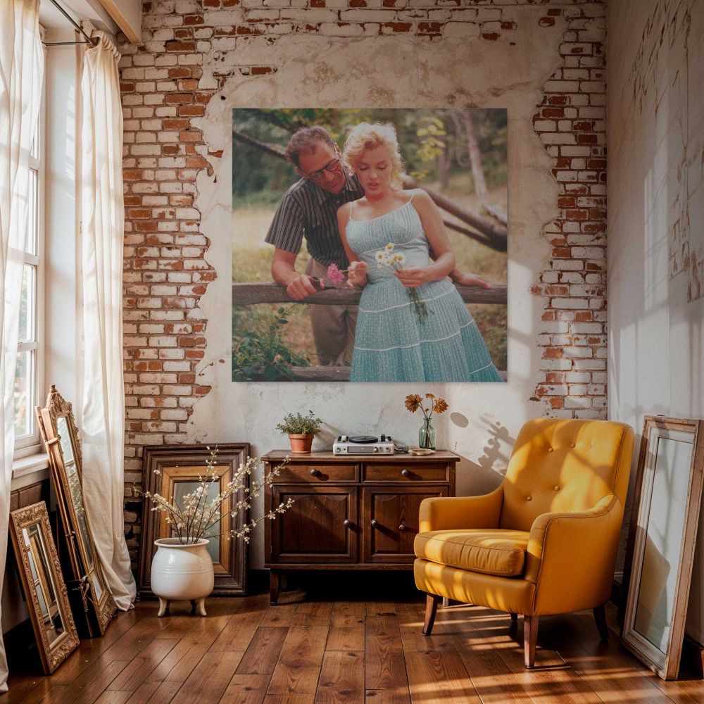 Marilyn Monroe - Sam Shaw Photoshoot 1957 — alternate room view