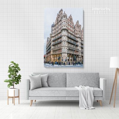 Portrait Russell Square Park in London England Canvas Wall Art
