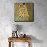 Gustav Klimt The Kiss (1907–1908) — room mockup view 1
