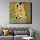 Gustav Klimt The Kiss (1907–1908) — room mockup view 21