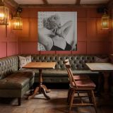 Marilyn Monroe - Cecil Beaton Photoshoot 1956 — vintage room view
