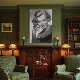 Marilyn Monroe Glam Pose - Black and White Framed Canvas Wall Art Gift - Image 5